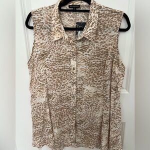 Ava & Grace Women’s Button Down Sleeveless top XL
Brown, Tan & White Print